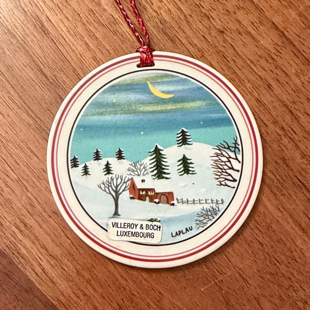 Villeroy & Boch vintage Christmas ornament featuring a Luxenbourg scene